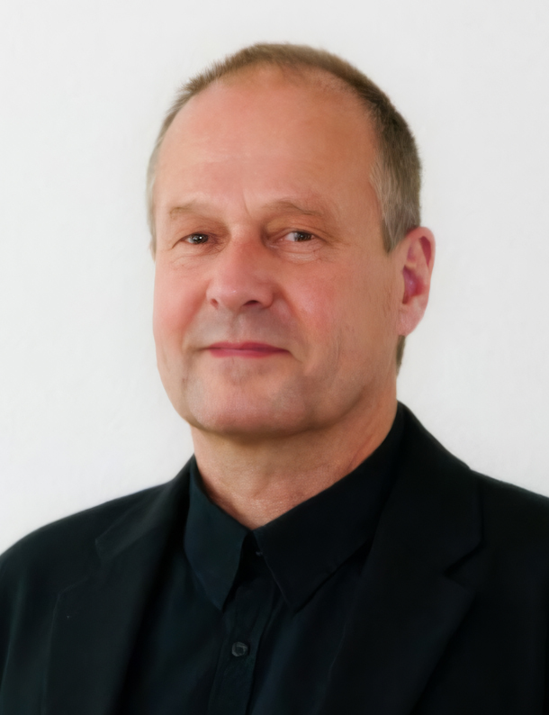 Reinhard Voelkel博士